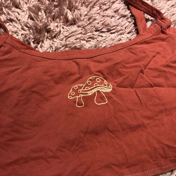 Orange Cropped Mushroom Tank - Picture 2 of 2